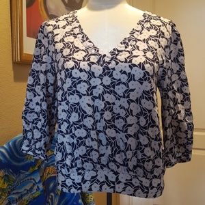 Women’s blue cream top blouse pre-owned cute